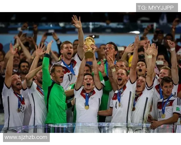 足球明星的胜利姿势大揭秘展现他们的独特庆祝方式与激情瞬间