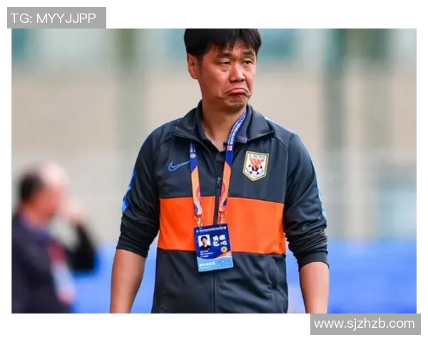 中国年轻球迷热衷模仿足球明星视频展现个人风格与创意才华